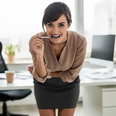 Die freche Azubine im Büro - Bild