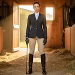 Die strenge Herrin im Stall icon